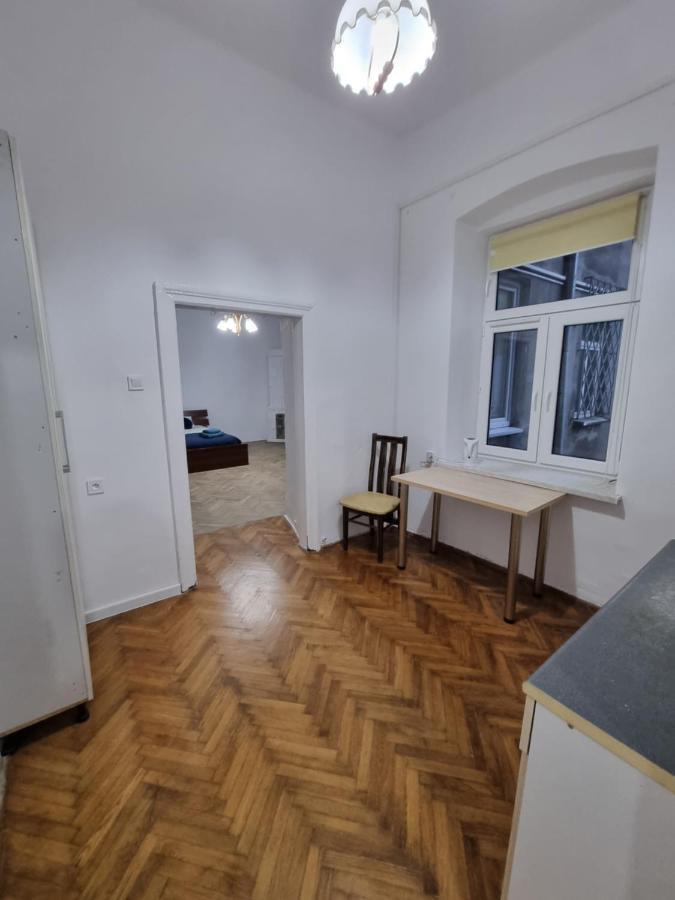 Nocleg W Centrum Czestochowy Nmp32 Częstochowa Eksteriør bilde
